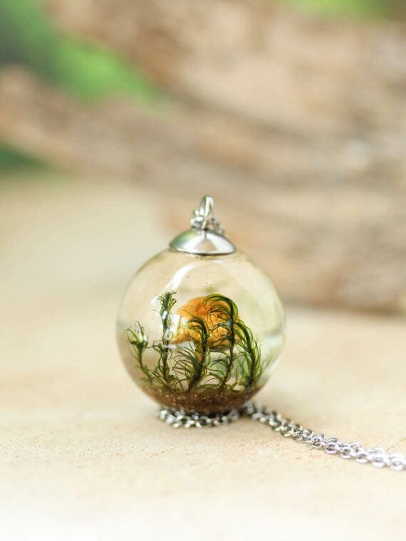 Mushroom Terrarium Necklace in Resin - Cottagecore Jewelry
