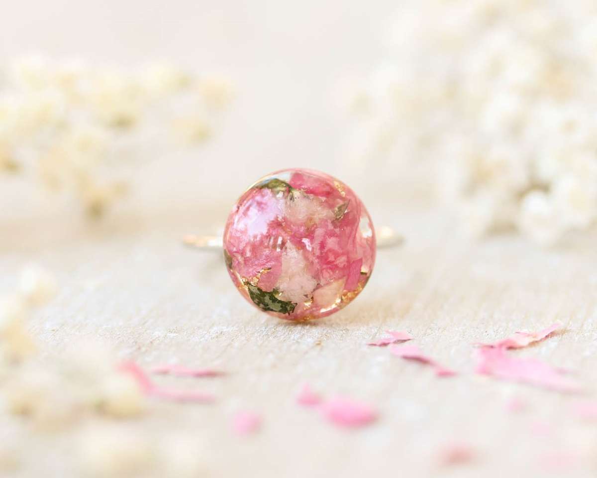 Bouquet Preservation Ring with Real Flowers | Custom Wedding Keepsake Jewelry