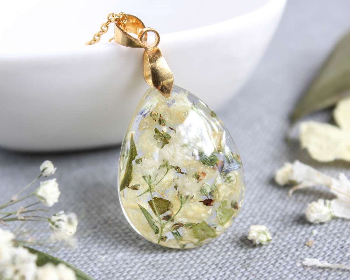 Custom Wedding Bouquet Preservation Necklace – Handmade Keepsake with Real Flowe