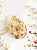 Memorial Flower Keepsake Necklace – Custom Jewelry Made with Your Funeral Flowers