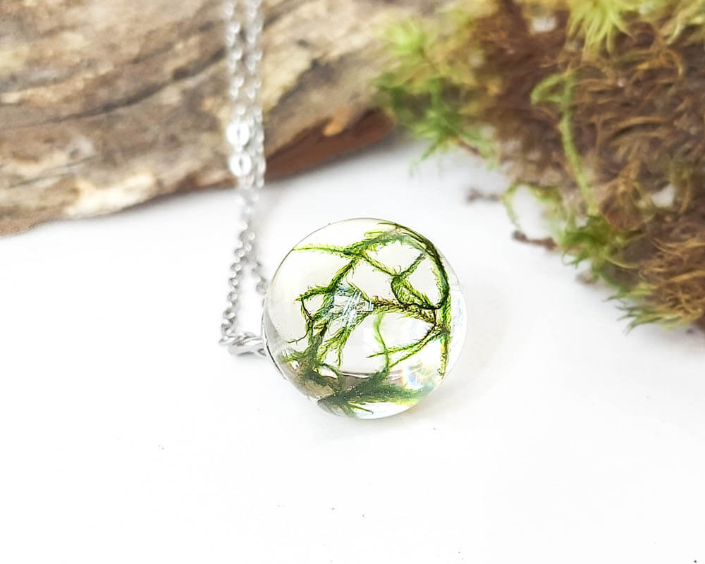 Real moss necklace, Crystal resin necklace, Eco friendly jewelry, Dainty nature necklace, Green plant necklace, Nature gift for her or him