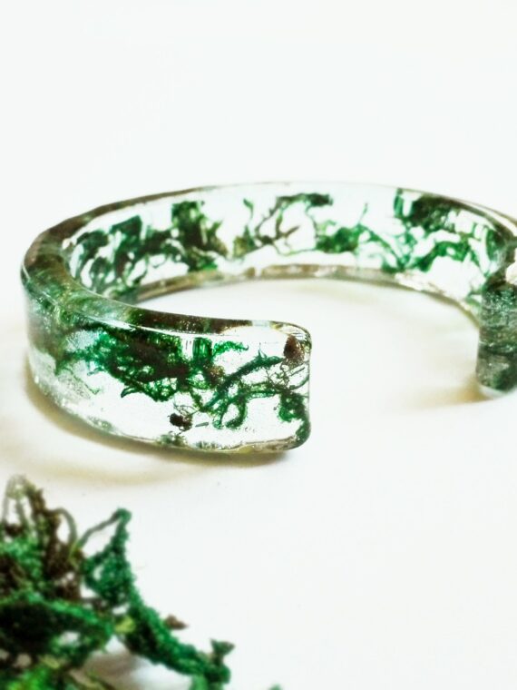 Green cuff bracelet, Moss bracelet, Nature lover bracelet, Bangle cuff bracelet, Birthday gifts for best friend, Chunky bangle bracelet