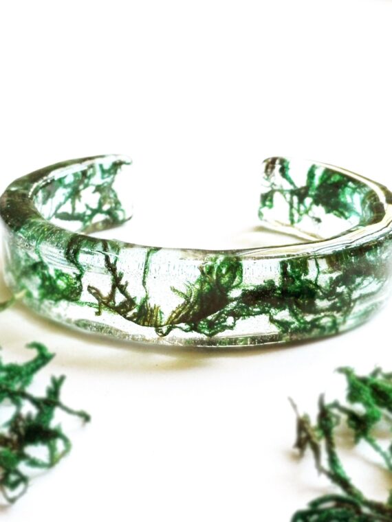 Green cuff bracelet, Moss bracelet, Nature lover bracelet, Bangle cuff bracelet, Birthday gifts for best friend, Chunky bangle bracelet