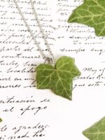 Ivy leaf necklace, Pressed leaf necklace, Botanical pendant necklace, Ivy jewellery, Green leaf necklace, Nature lover gift for her