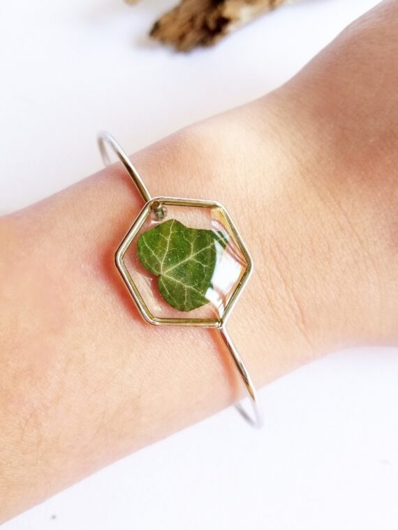 Resin bracelet, Pressed leaf bracelet, Ivy bracelet, Eco resin jewelry, Botanical bracelet, Ivy leaf jewelry, Geometric bracelet Unique gift