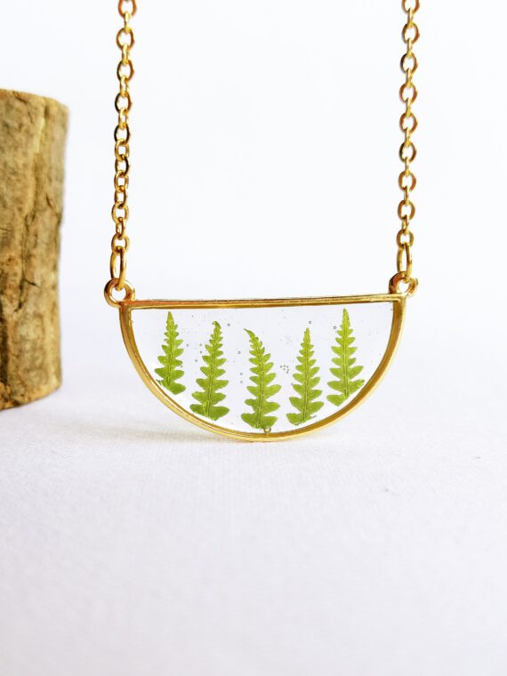 Real fern necklace, Terrarium necklace, Half circle gold necklace, Unique gift ideas for women, Pressed plant jewelry, Resin fern jewelry
