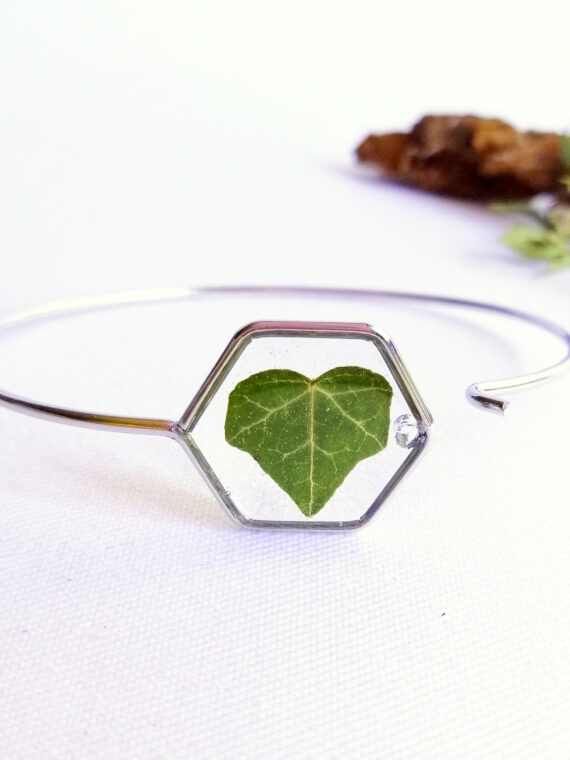 Resin bracelet, Pressed leaf bracelet, Ivy bracelet, Eco resin jewelry, Botanical bracelet, Ivy leaf jewelry, Geometric bracelet Unique gift