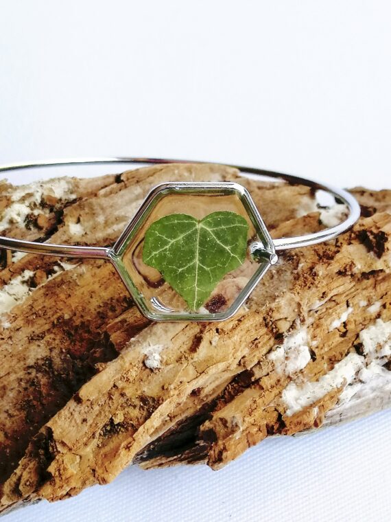 Resin bracelet, Pressed leaf bracelet, Ivy bracelet, Eco resin jewelry, Botanical bracelet, Ivy leaf jewelry, Geometric bracelet Unique gift