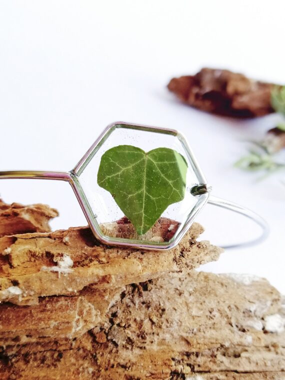 Resin bracelet, Pressed leaf bracelet, Ivy bracelet, Eco resin jewelry, Botanical bracelet, Ivy leaf jewelry, Geometric bracelet Unique gift
