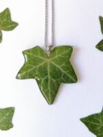 Botanical necklace, Pressed leaf necklace, Green leaf necklace, Ivy jewelry, Gift for nature lovers, Botanical jewelry, Nature necklace,
