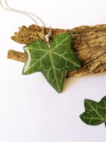 Botanical necklace, Pressed leaf necklace, Green leaf necklace, Ivy jewelry, Gift for nature lovers, Botanical jewelry, Nature necklace,