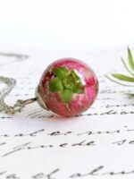Small Rose Necklace in Resin – Tiny Real Flower Pendant