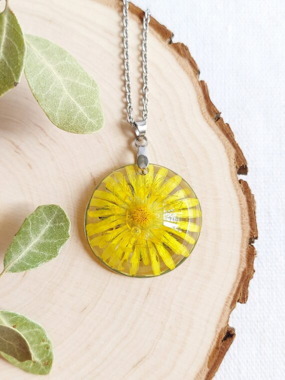Pressed dandelion necklace, Yellow dandelion resin necklace, Summer jewelry, Gift for mom, Floral resin jewelry, Pressed wildflower necklace