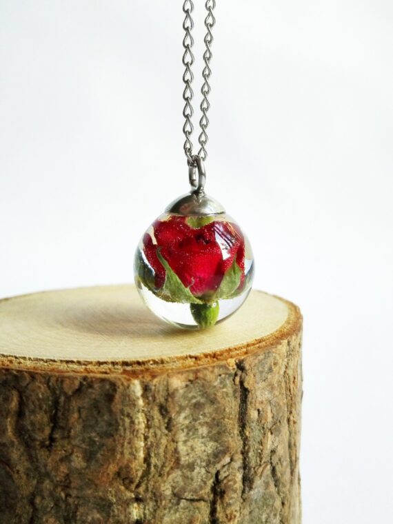 Minimalist Rose Flower Necklace – Dainty Charm  Pendant