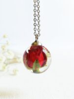 Red Rose Pendant Necklace in Resin – Unique Gifts for Mom