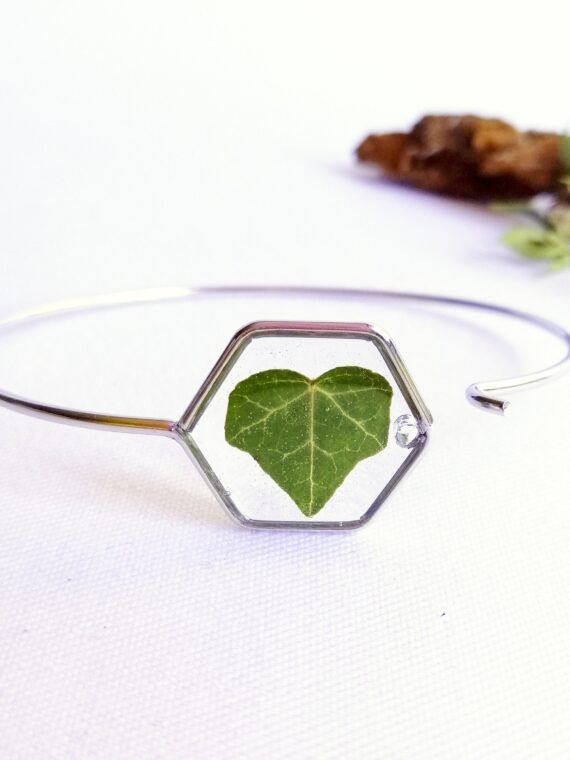 Botanical bracelet, Real leaf bracelet, Nature lover jewelry, Hexagon bracelet, Ivy jewelry, Plant lover gift for women, Geometric bracelet
