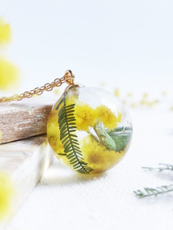 Botanical necklace, Real flowers necklace, Yellow flower necklace, Pressed leaf necklace, Floral gifts for her, Wildflower resin jewelry