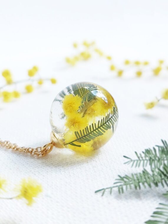 Personalized flower necklace, Dried flower resin necklace, Acacia necklace, Crystal resin jewelry, Bridesmaid necklace gold, Yellow necklace
