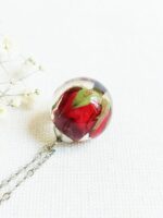 Red Rose Pendant Necklace in Resin – Unique Gifts for Mom