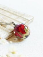 Red Rose Pendant Necklace in Resin – Unique Gifts for Mom