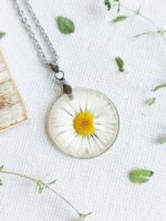 Choker Chain Necklace with Delicate Flower in Resin
