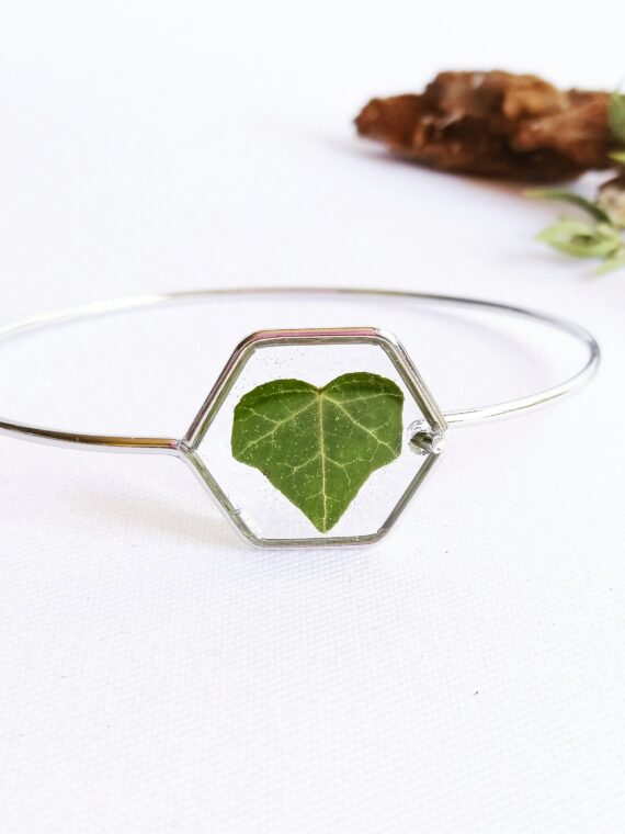 Botanical bracelet, Real leaf bracelet, Nature lover jewelry, Hexagon bracelet, Ivy jewelry, Plant lover gift for women, Geometric bracelet