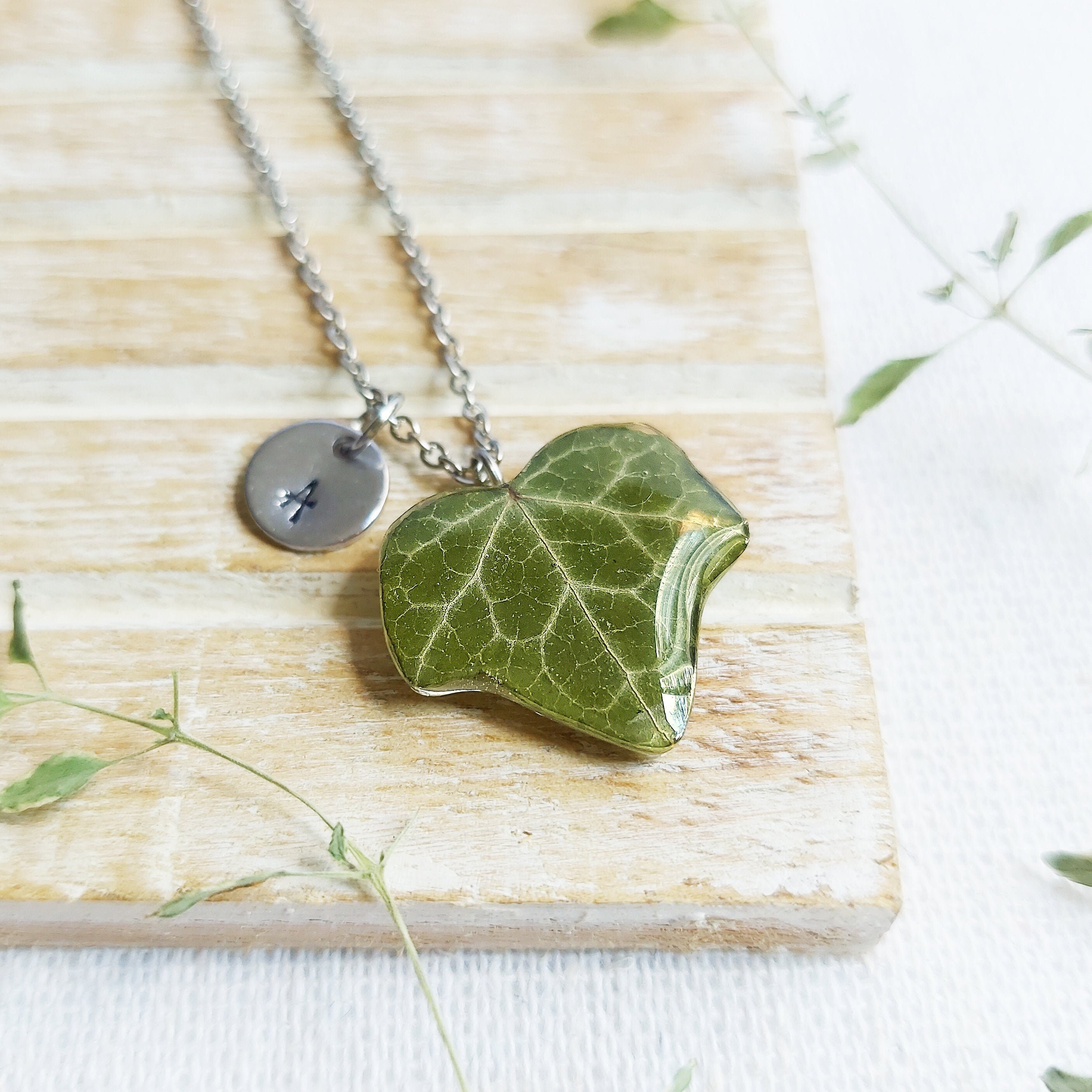 Personalized initial Leaf Necklace, Real Ivy leaf necklace, Nature lovers gift, Pressed leaf necklace, Personalized gift for her birthday