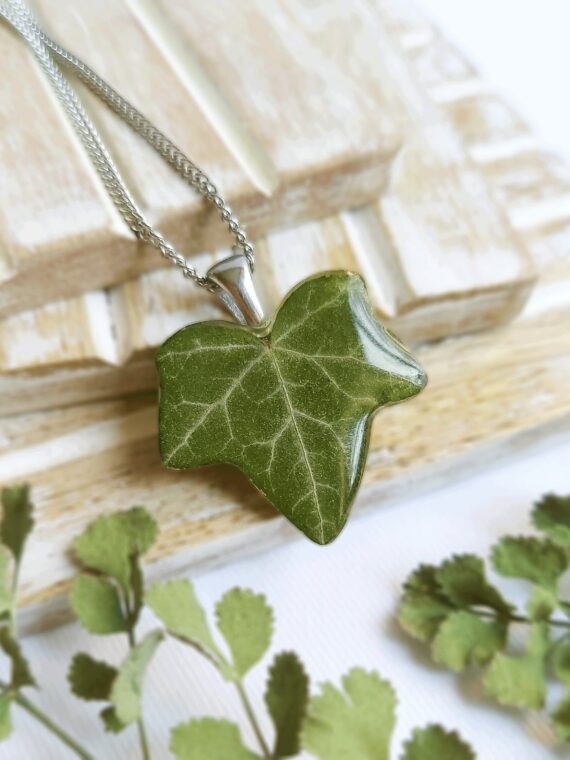Collar pequeño hoja de hiedra, Collar hoja real en resina, Joyería botánica, Joyería hoja verde delicado, Idea de regalo para aniversario