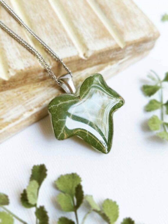 Collar pequeño hoja de hiedra, Collar hoja real en resina, Joyería botánica, Joyería hoja verde delicado, Idea de regalo para aniversario
