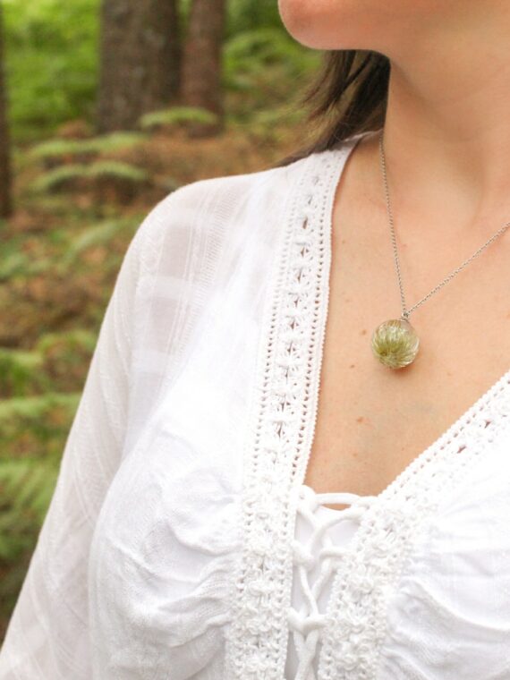 Scotland thistle pendant, Dried plant jewelry, Eco friendly necklace, Original gift ideas, Crystal resin necklace, Nature lover necklace