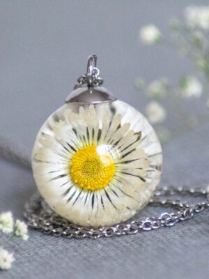 White flower necklace, Real daisy necklace, Birthday gifts idea for woman, Daisy jewelry, Daisy flower necklace, Wildflower necklace