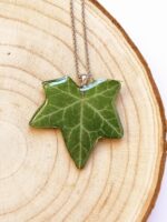 Botanical necklace, Pressed leaf necklace, Green leaf necklace, Ivy jewelry, Gift for nature lovers, Botanical jewelry, Nature necklace,
