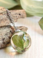 Green leaf necklace, Real plant necklace, Botanical jewelry, Plant lover's gift, Dainty nature necklace, Resin plant jewelry, Clear necklace