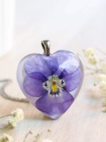 Light purple flower necklace, Pansy necklace, Pressed flower resin necklace, Lavender color jewelry, Gifts for mother, Purple heart necklace