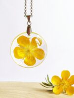 Buttercup flower necklace, Dried flower resin jewelry, Unique gift for sister birthday, Round pendant necklace, Yellow floral jewelry