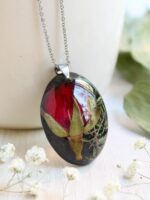 Dried Rose Resin Pendant Necklace – Unique Gift Idea for Women