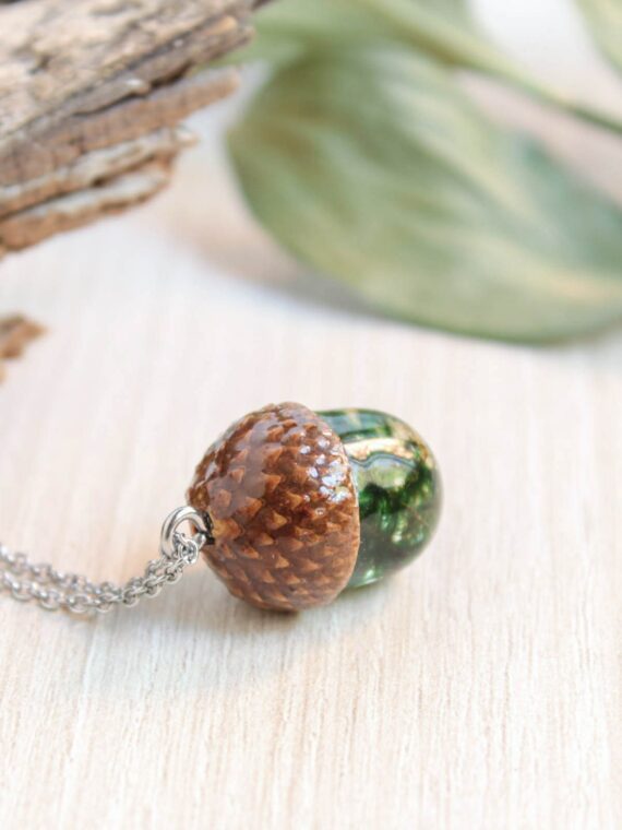 Real acorn necklace from the forest for nature lovers, Botanical resin necklace with green moss, Unique fairy necklace handmade for women