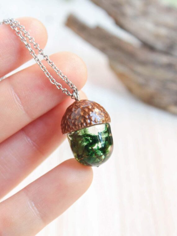 Real acorn necklace from the forest for nature lovers, Botanical resin necklace with green moss, Unique fairy necklace handmade for women