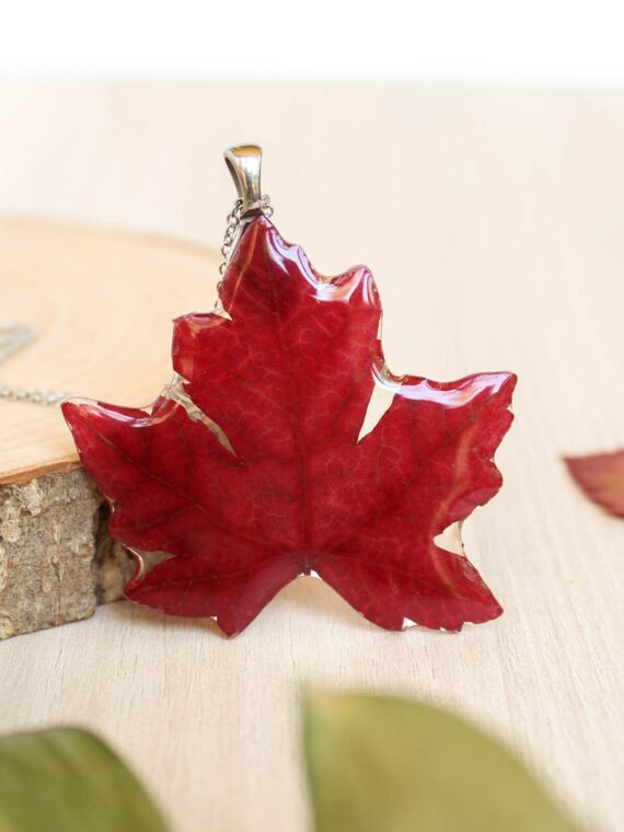 Canadian maple leaf necklace, Pressed leaf necklace, Red maple leaf necklace, Canada necklace, Nature inspired necklace, Birthday gifts idea