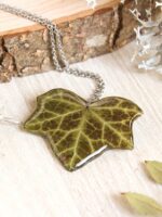 Pressed leaf necklace, Nature necklace, Woodland necklace, Botanical necklace, Boho nature jewelry, Nature inspired gifts, Bohemian pendant