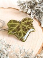 Pressed leaf necklace, Nature necklace, Woodland necklace, Botanical necklace, Boho nature jewelry, Nature inspired gifts, Bohemian pendant