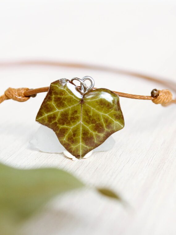 Boho Leaf Pendant Choker – Pressed Leaf Necklace