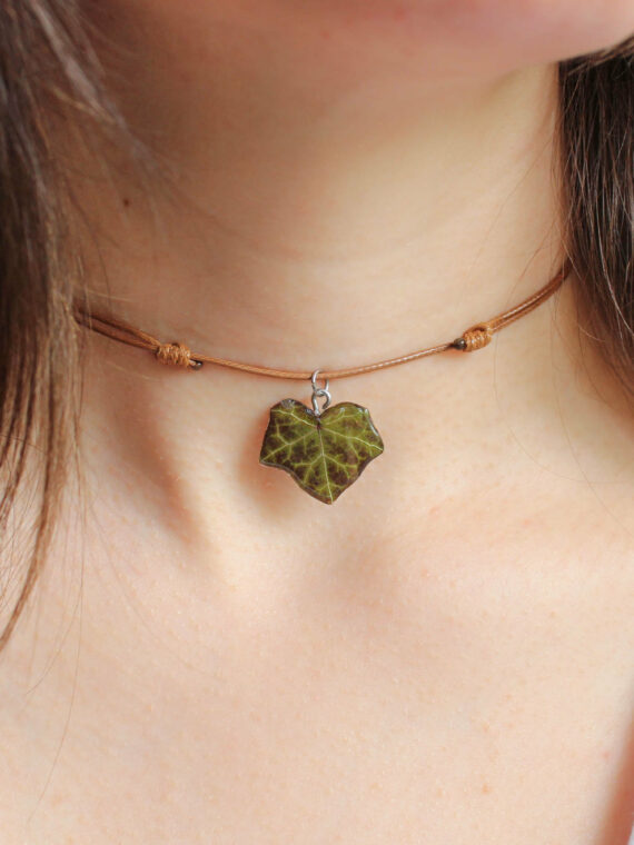 Boho Leaf Pendant Choker – Pressed Leaf Necklace