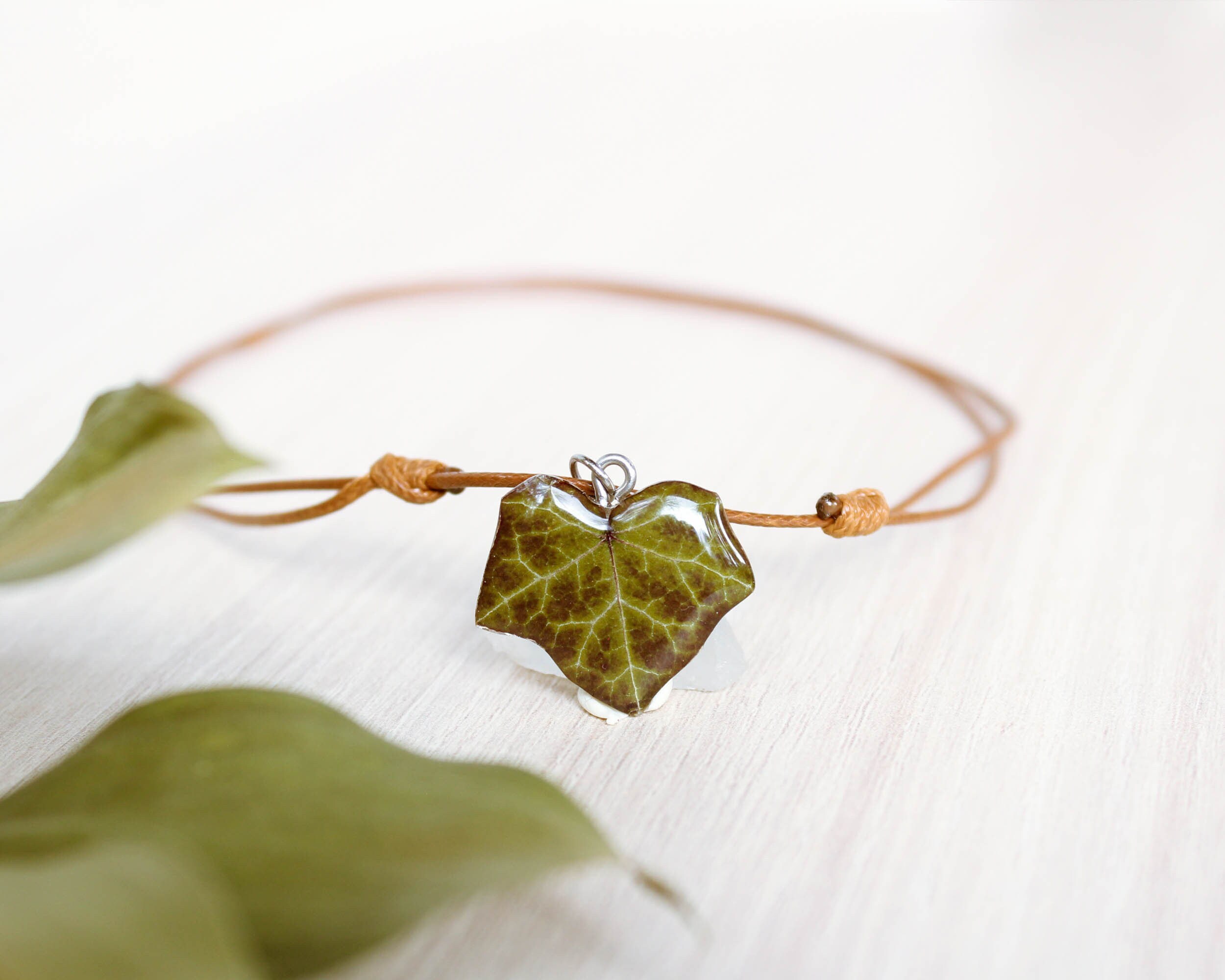 Boho Leaf Pendant Choker – Pressed Leaf Necklace