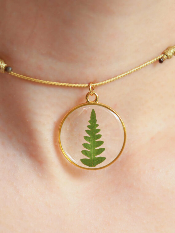 Circle PendaChoker Necklace with Pressed Fernnt