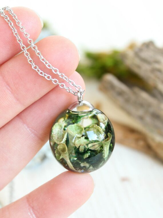Forest inspired necklace, Pixie cup lichen necklace, Botanical resin jewelry, Terrarium necklace pendant, Unique gift for him or her