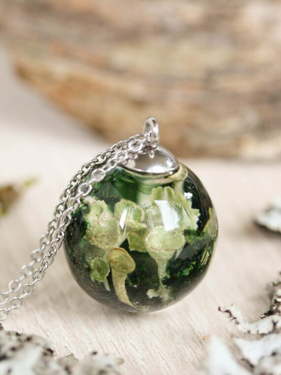 Forest inspired necklace, Pixie cup lichen necklace, Botanical resin jewelry, Terrarium necklace pendant, Unique gift for him or her