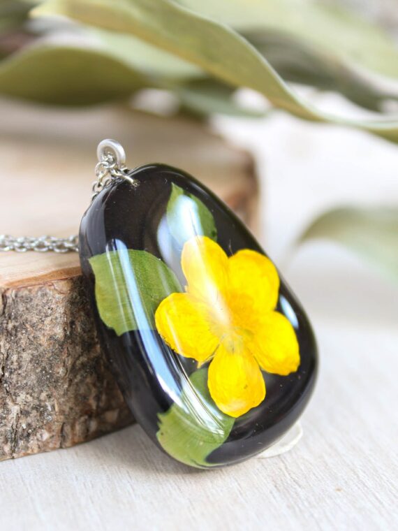 Pressed flower pendant necklace, Yellow flower necklace, Real leaf necklace, Boho flower necklace, Birthday gift for her, Buttercup jewelry