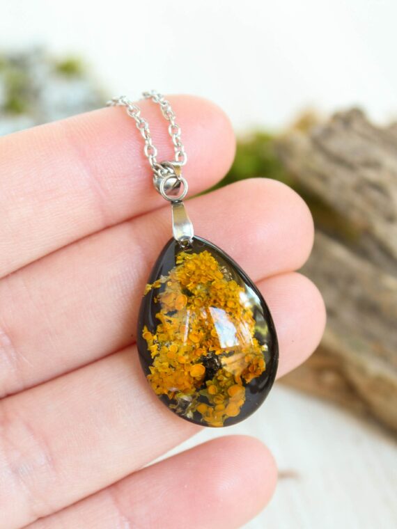 Terrarium lichen necklace, Pressed plant necklace, Woodland lover necklace, Teardrop pendant necklace, Organic jewelry, Orange moss necklace