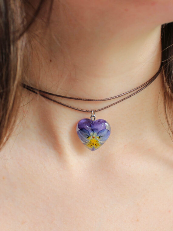 Layered Choker Necklace with Pressed Flower Pendant in Resin